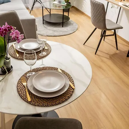 Zeus Executive Apartment
